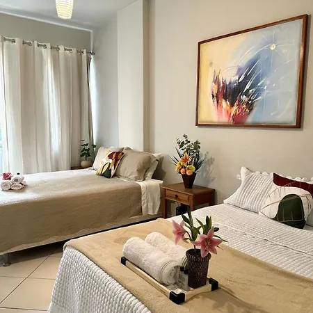 Na Quadra Da Praia Posto 5 - Nsc1137-401-2