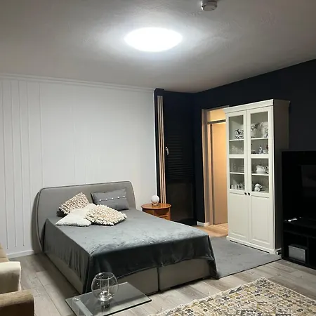 Domblick Apartment-3