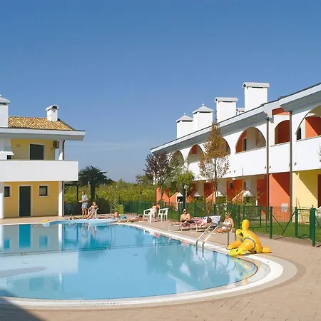 Adorable Apartment With Swimming Pool-2