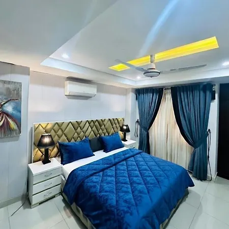 Royal Skyline Suite Rooftop Lounge-3