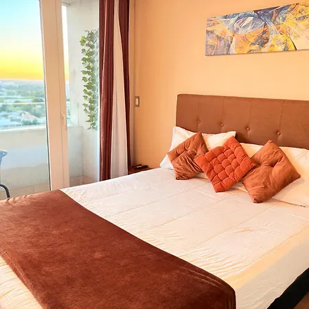 Departamento Segur0, Comodo Y Tranquilo En Chillan Centro, Ideal Para Descansar, Full Equipado, Wifi Y Estacionamiento-2