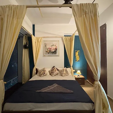 Spectrum Metro Mall 10 1Bhk Apartment Sector 75 Noida With Balcony-2