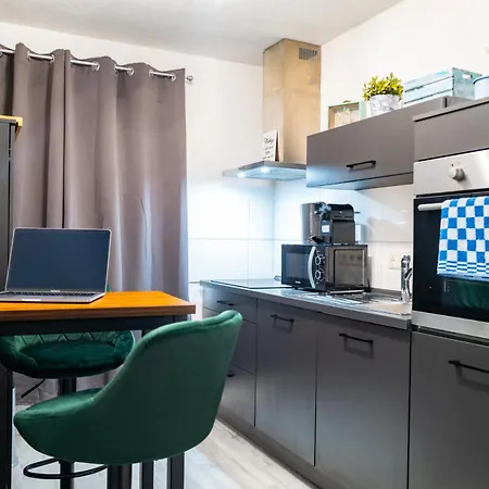 #611 Stilvolle und komfortable Wohnung in Essen-2