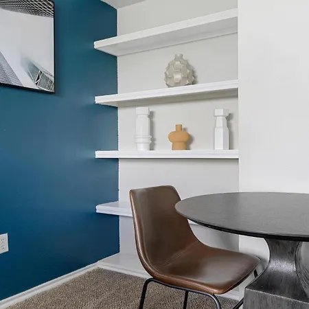 Landing Modern 1Bd Gym Clubhouse-2
