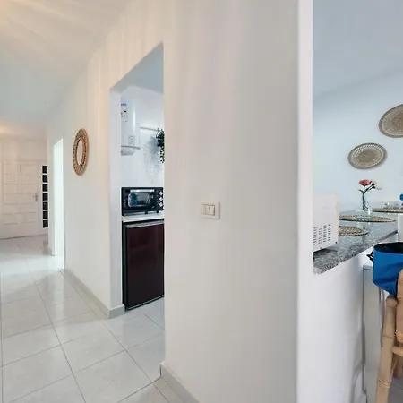 Suite Abora - 500M To The Beach By Lanzarote Vacation Homes-3