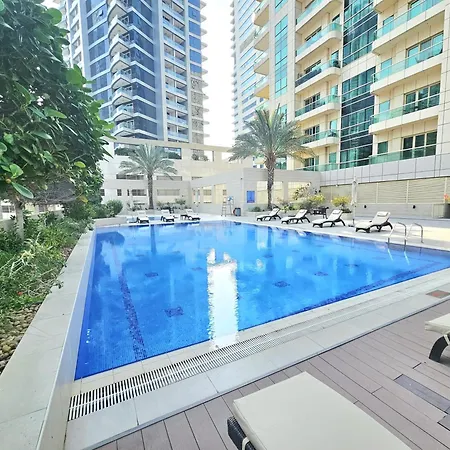 Poolside Beautifully Presented 1 Bedroom Near Jbr Beach - Sleeps 4-2