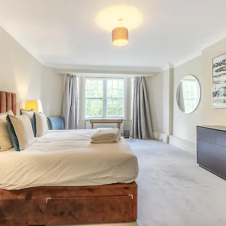Strathmore Court Apartments-2