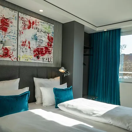 Motel One Berlin Mitte-2