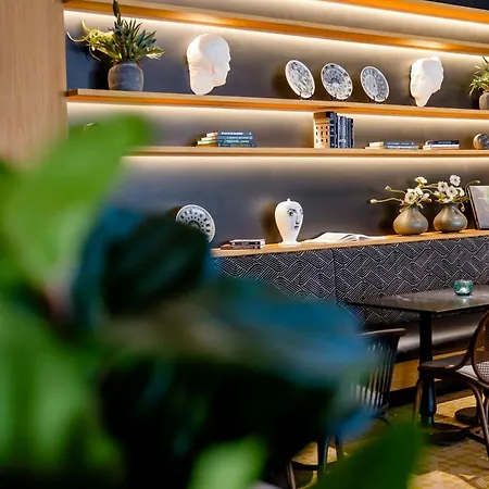 Motel One Madrid-Plaza De Espana-3