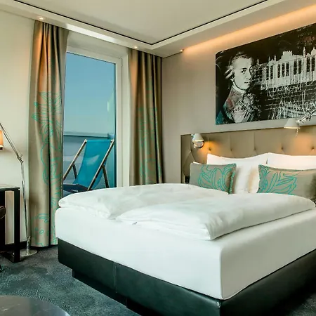 Motel One Salzburg-Mirabell-3