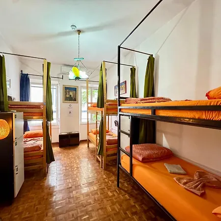 Mi Casa Es Tu Casa - Shkodra Backpackers Hostel-2