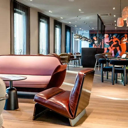 Motel One Berlin-Potsdamer Platz-3