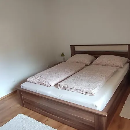 Horec Apartment 2-2