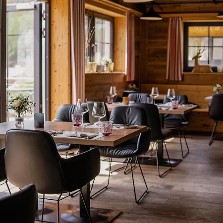 Alpin Chalets Oberjoch - Luxus Unterkunft mit privatem SPA und Zugang zu 3000 qm SPA Panoramahotel Oberjoch-2