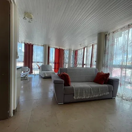 Penthouse Seaside 10 Min Port, Croisiere Et Aeroport-3