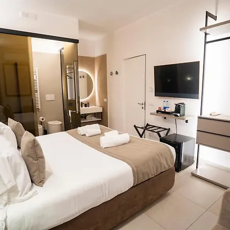 Cicerone'S Luxury Suites-2
