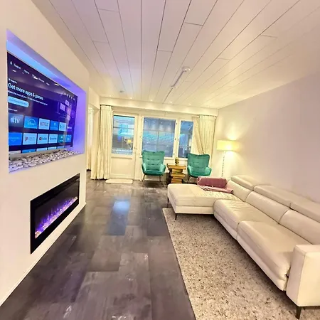 Luxe Family 3Br Private House In Espoo With Sauna, Seasonal Jacuzzi & Free Parking - 30 Min From Central Helsinki-3