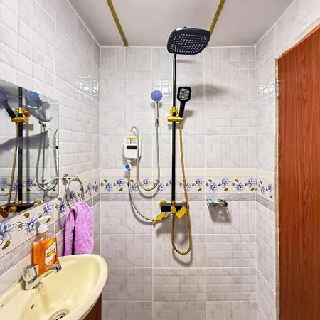 Villaroma Furnished Penthouse Suites-2