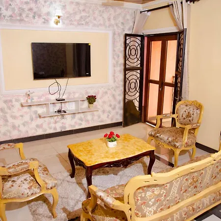 Appartements Meubles Elegants Et Spacieux A Tradex Ahala - Yaounde-3