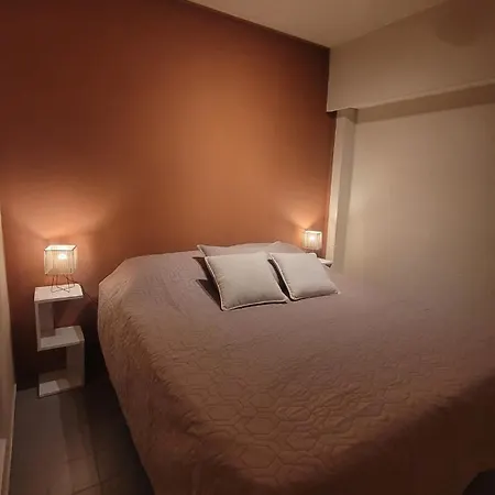 Depto Centro Con Patio Pet Friendly La Canada-3