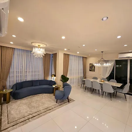 Elegant 4Br Penthouse In Bgc-3