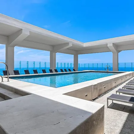 Oceanfront 1Br With Balcony - Sea View & Pools-3