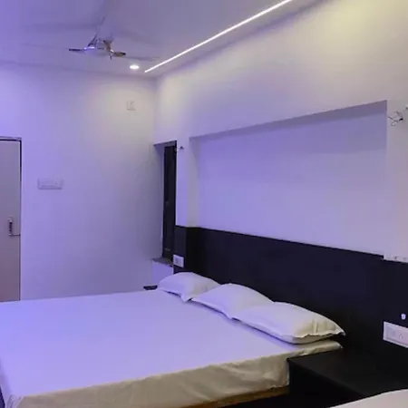 Hotel Royal Kashi-2