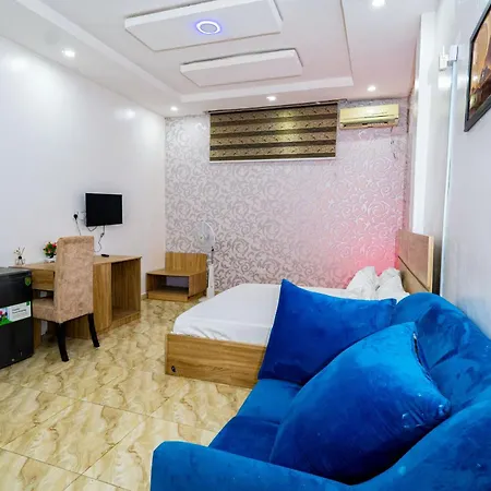 Frenezia Hotel And Apartment Ikeja Gra-2