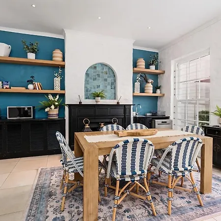 Elegant Urban Retreat At 31 On Jarvis-2