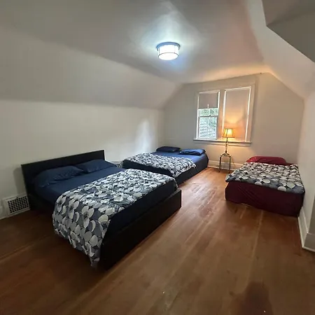 Vancouver Guest House - Airport 10 Min - Free Parking & Fast Wi-Fi-3