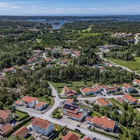 Stroemstad Fornminnesvaegen 14-2