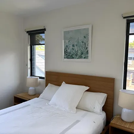 Manly Modern 3 Bedroom Home - Upper Duplex-3