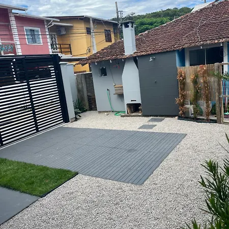 Casa Com 2 Quartos, Sendo Um Suite, Super Aconchegante Para Temporada-3