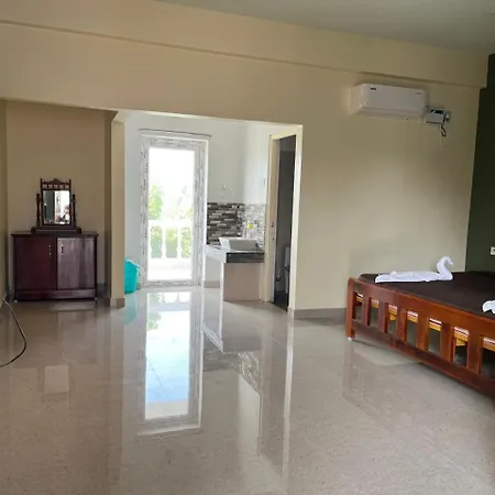 Moonrakers Guest House-3