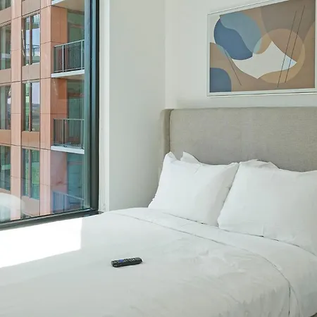Landing Stunning 2Bd Courtyard Rooftop Lounge-2