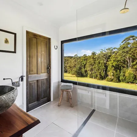 The Hitching Rail Hut - Relax, Unwind & Reconnect-2