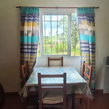 Casa Pequena En Las Afueras De Puerto Iguazu-3