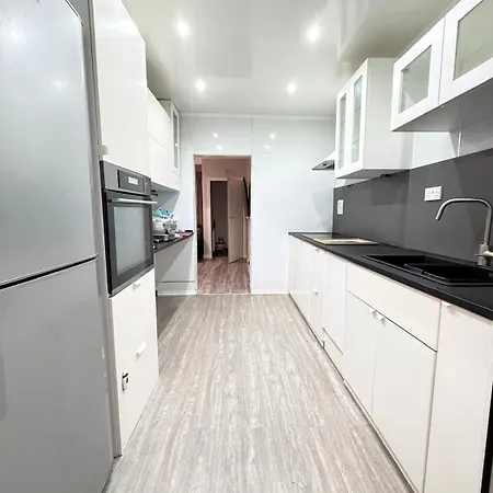 Large Double Room In A House At Glasgow Westend-3