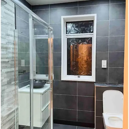 Large Double Room In A House At Glasgow Westend-2