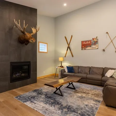 Moose Lodge By Fernie Central Reservations-3
