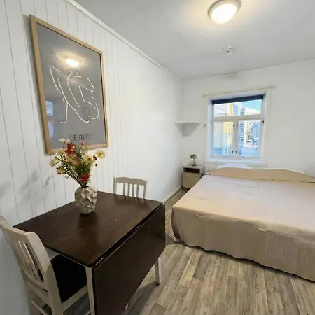 V66 - Private Rooms In City Center-2