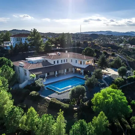 Epavli Papadopoulou - Luxury Villa - Pool & Garden-2