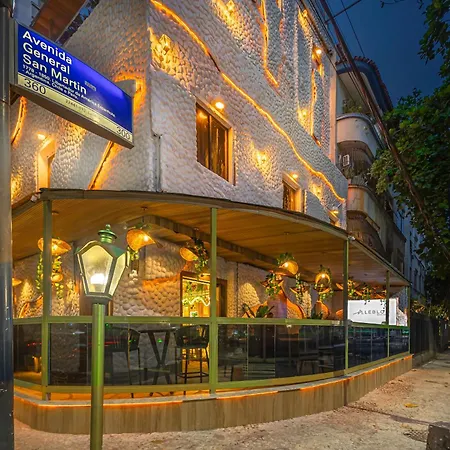 Leblon Beach Hostel-3