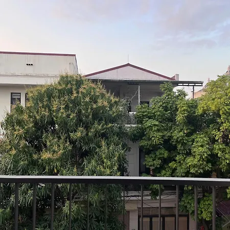 Mom'S Home-3