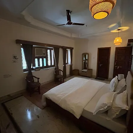 1Bhk Studio City Center Vaayu Aastha 10 Min Temple-3