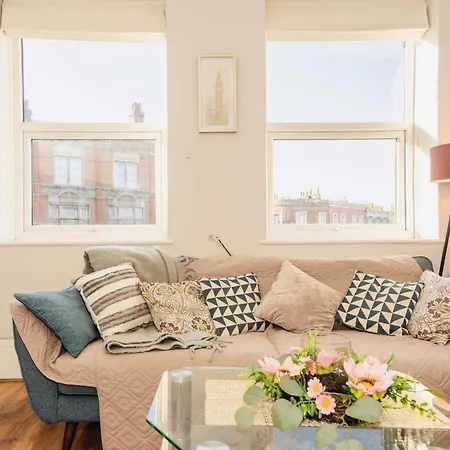 Blackheath 3 Bedroom Apartment-3