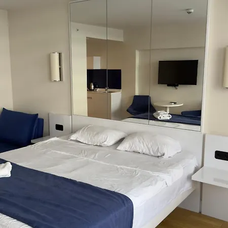 Orbi City Luxur Apartments With Astunning-3