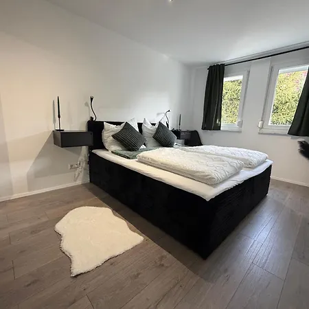 Design Apartment 5 am Titisee mit Kamin, E-Ladestation, Balkon, Top Lage-3