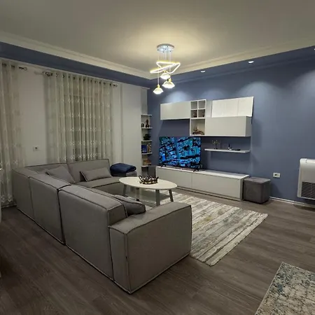Modern Max To 6 People Apartment - Free Underground Private Parking-2