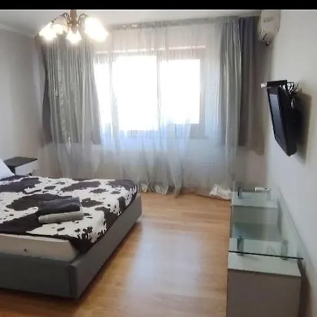 Tv Center Lux Apartament-2